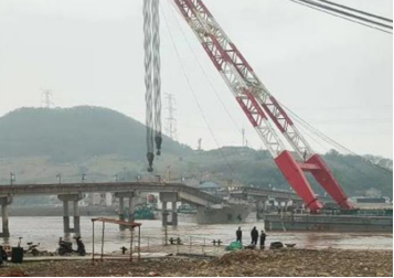 鳳凰山隧道建設使用鋼絲繩